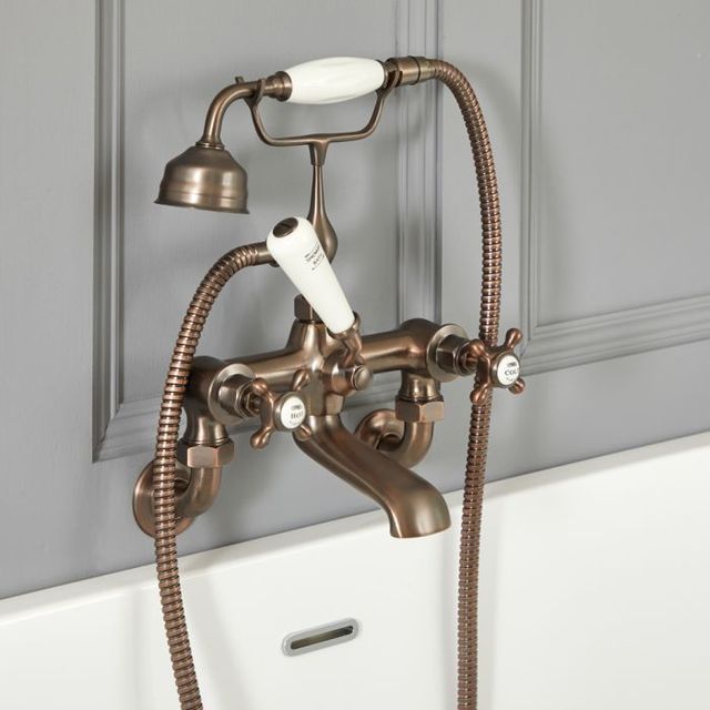 Robinet en bronze et cuivre patiné – ambiance chaleureuse et vintage