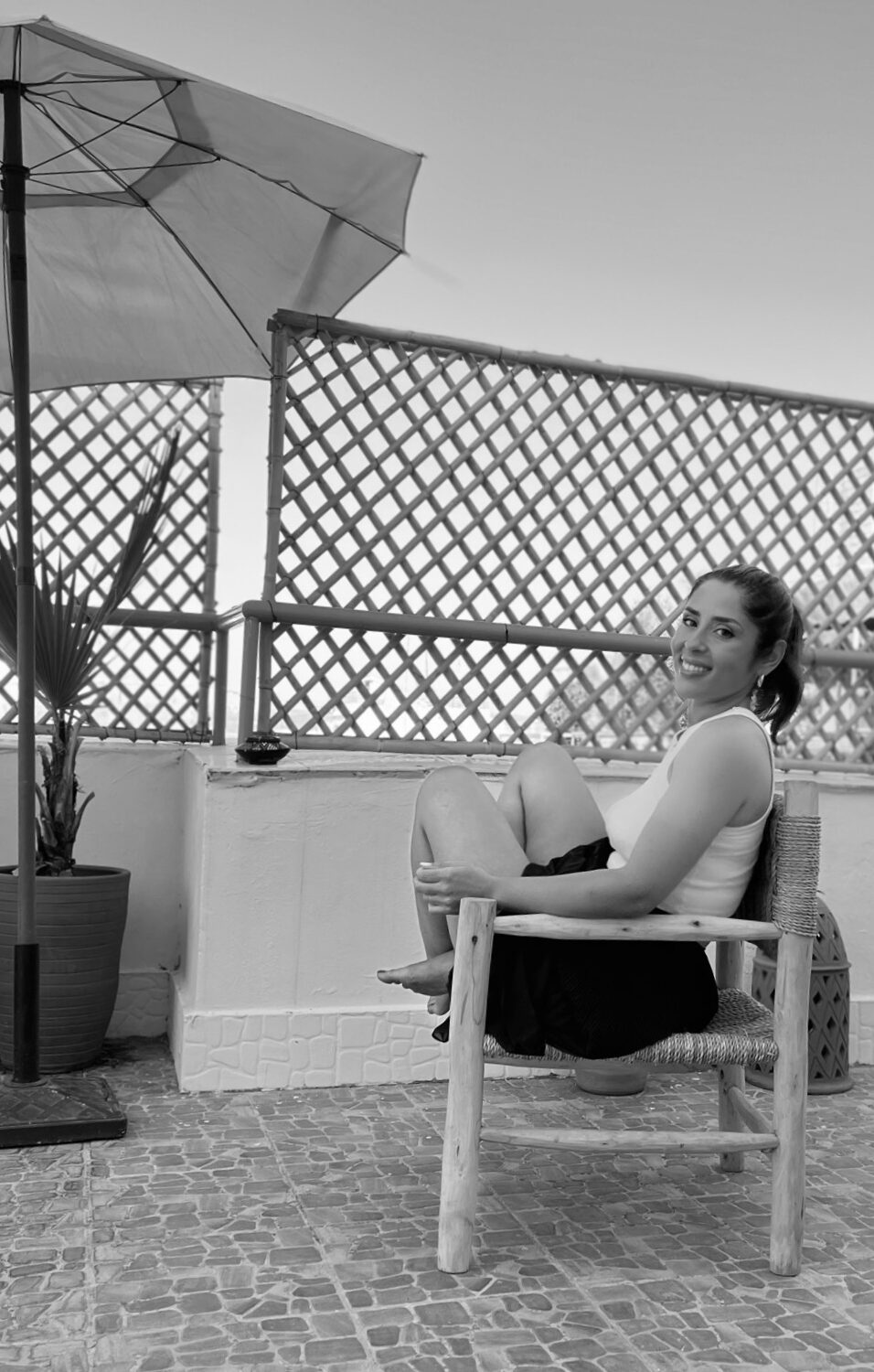 Portrait de Fatima Chemsi, designer d’intérieur à Aix-en-Provence