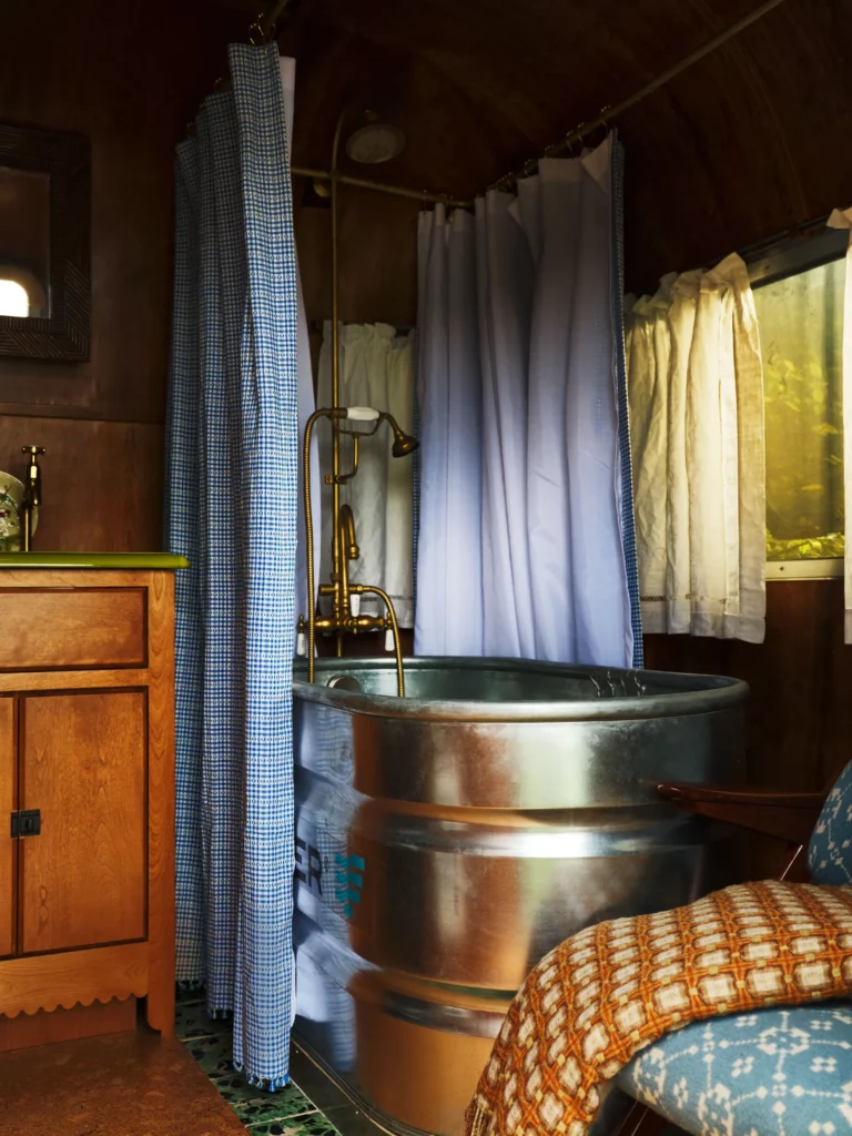salle de bain du airstream bambi