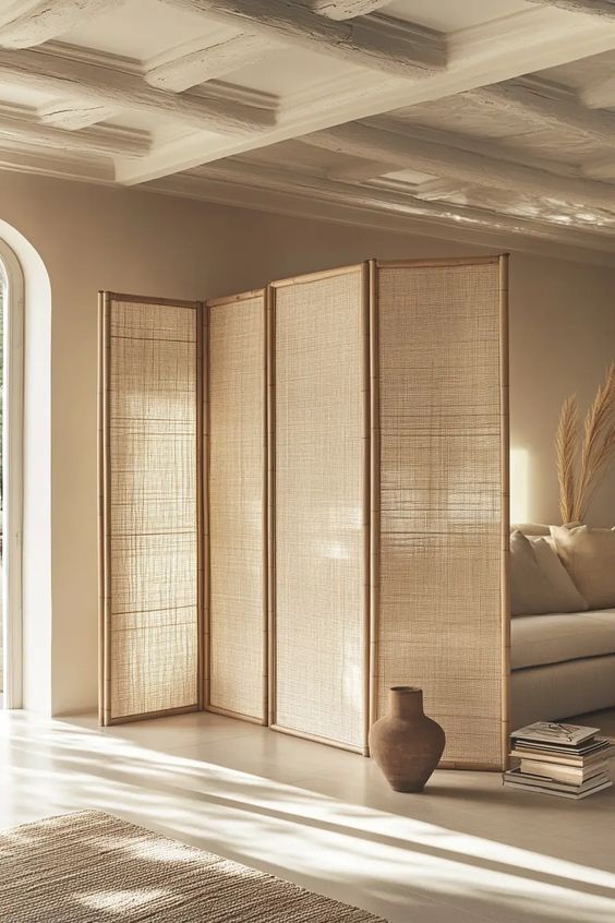 Paravent décoratif contemporain servant de cloison intérieure mobile