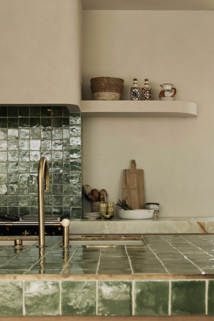 cuisine avec crédence en zellij artisanal